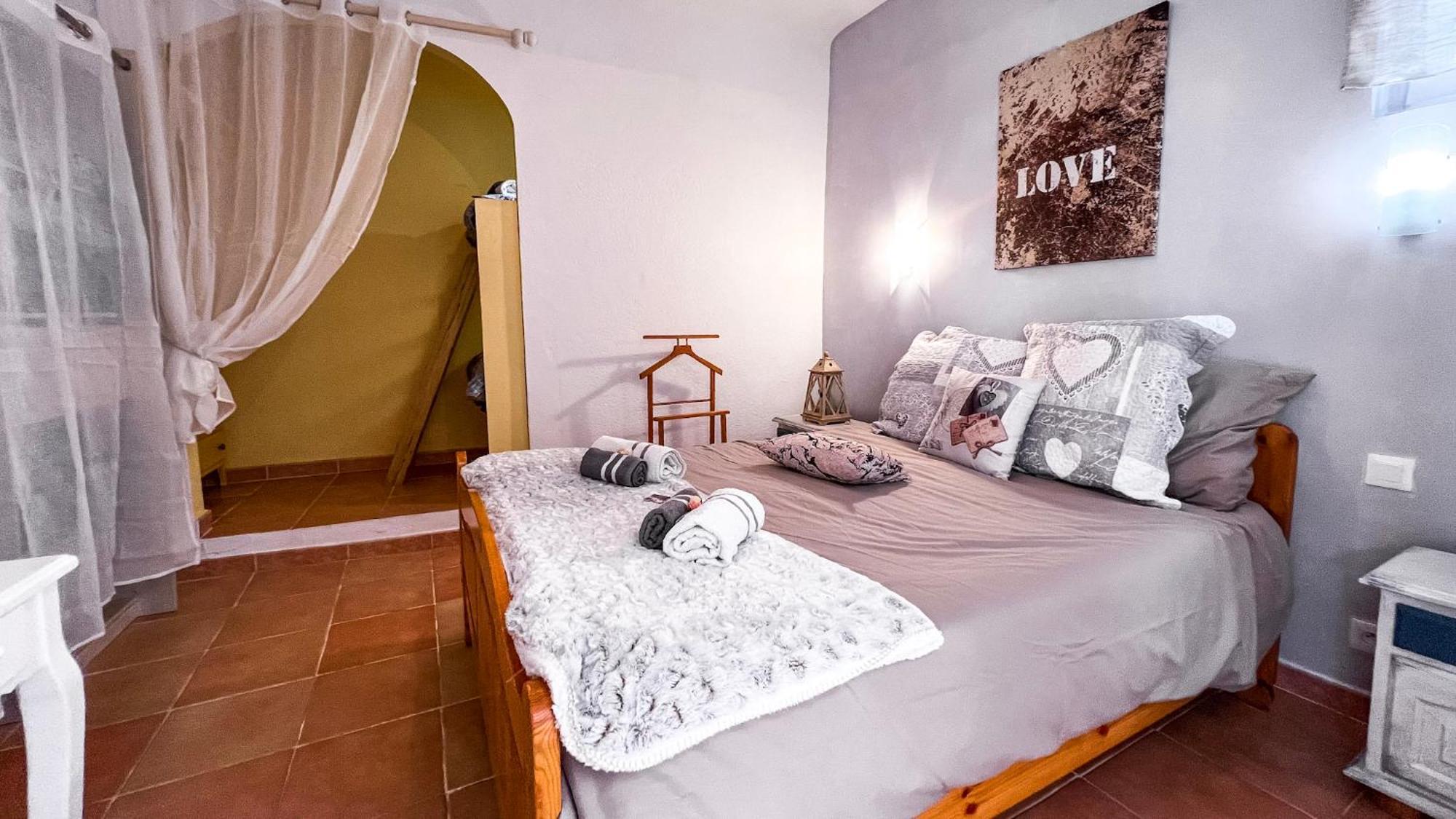 Reve D'Azur, Mazet En Bord De Mer, Parking, Piscine Partagee, Terrasse Bbq & Draps Inclus La Nartelle, 1 Salon, 1 Chambre, 1 Cuisine , 1 Sdb Sainte-Maxime Extérieur photo